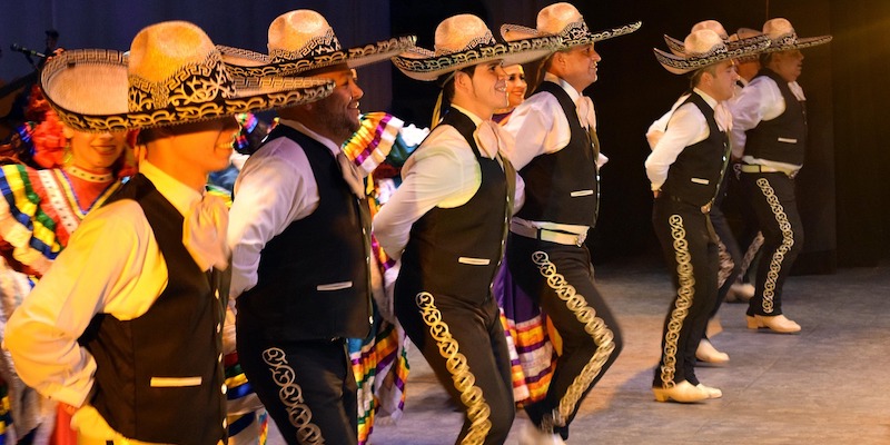 mariachi-boys-doing-a-show